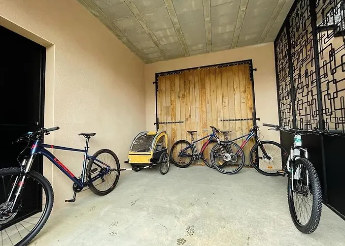 La Grange De Leonie * Saint-Hilaire-du-Harcouët